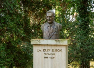 Papp Simon emlékpark